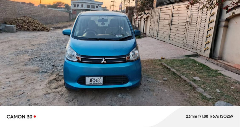 mitsubishi-ek-wagon-2014-big-2
