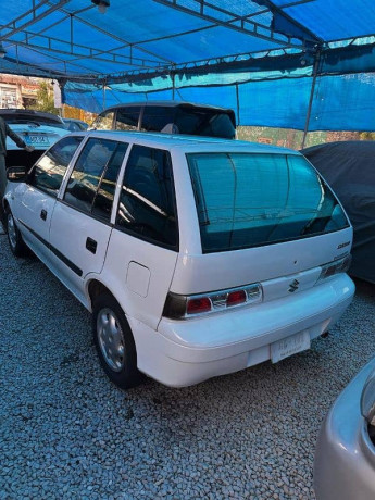 suzuki-cultus-2011-big-0