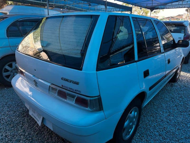 suzuki-cultus-2011-big-11