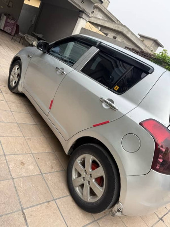 suzuki-swift-2011-big-4