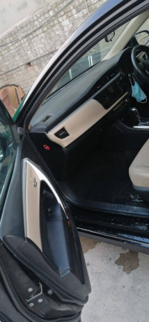 corolla-grande-18-altis-big-4