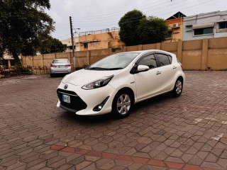 toyota-aqua-20182021-g-led-full-option-peal-white