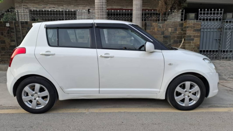 suzuki-swift-dlx-13-big-3