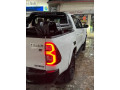 toyota-hilux-revo-v-automatic-28-2022-small-2