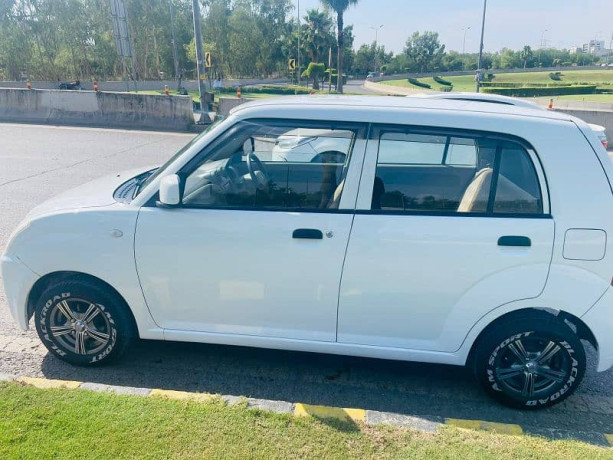 suzuki-alto-2012-big-17