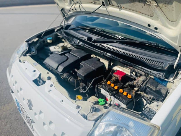 suzuki-alto-2012-big-9