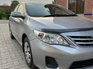 toyota-corolla-gli-2013