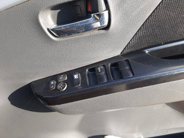 suzuki-wagon-r-stingray-2010-big-8
