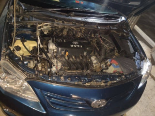 toyota-corolla-gli-2012