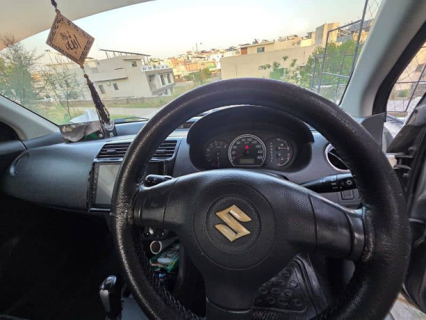 suzuki-swift-2012-automatic-dlx-13-big-17