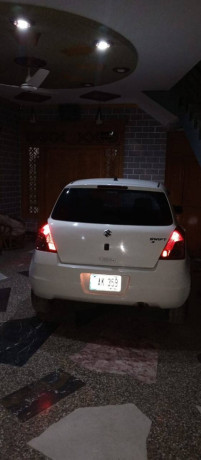 suzuki-swift-2013-big-9