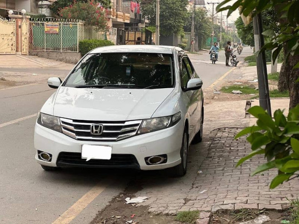 honda-city-aspire-2016-big-2