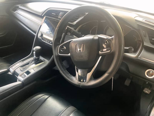 honda-civic-oriel-18-i-vtec-cvt-2017-big-8