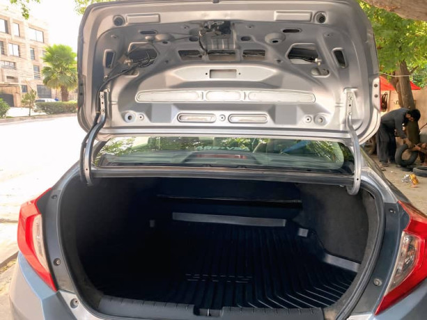 honda-civic-oriel-18-i-vtec-cvt-2017-big-6