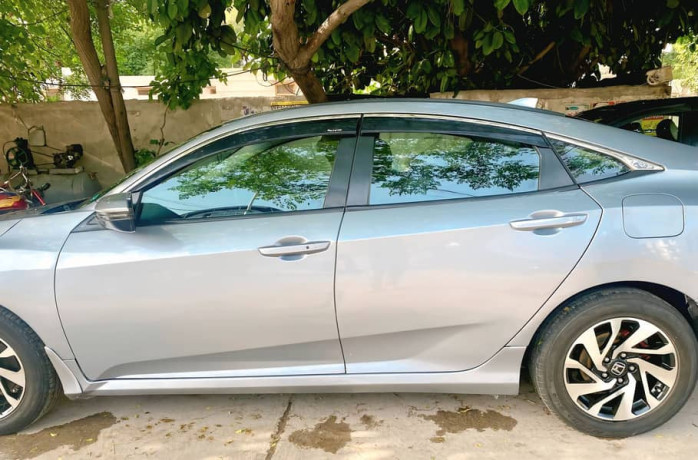 honda-civic-oriel-18-i-vtec-cvt-2017-big-2