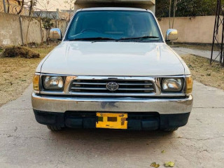 toyota-pickup-2003