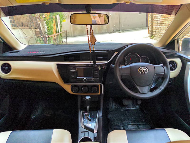 toyota-corolla-gli-13-automatic-2019-big-7
