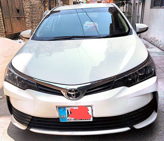 toyota-corolla-gli-13-automatic-2019-big-0