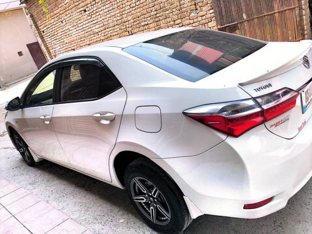 toyota-corolla-gli-13-automatic-2019-big-3