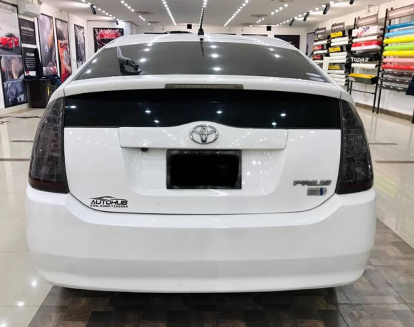 toyota-prius-15-s-pkg-big-3