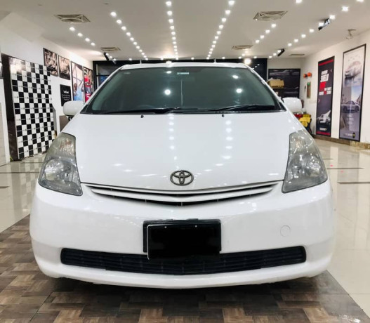 toyota-prius-15-s-pkg-big-4