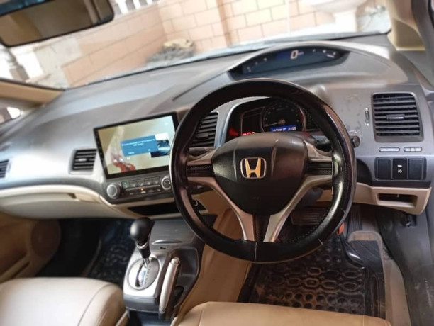 honda-civic-vti-oriel-prosmatec-2011-big-0