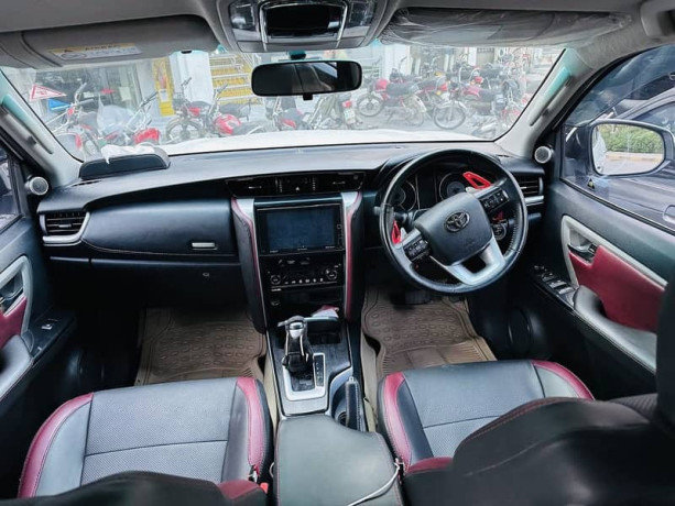 toyota-fortuner-2018-push-sindh-nbr-big-6