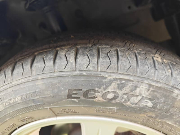 supreme-condition-single-handed-driven-big-11
