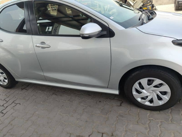 toyota-yaris-202125-hatchback-big-2