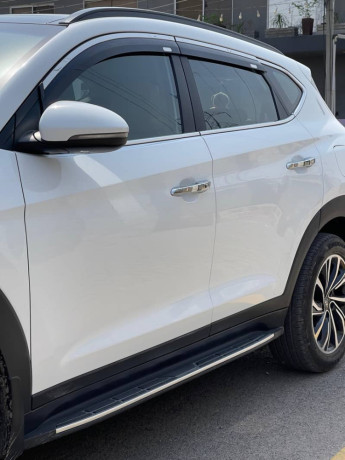 hyundai-tuscon-20-big-12