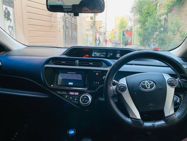 toyota-aqua-s-package-big-5