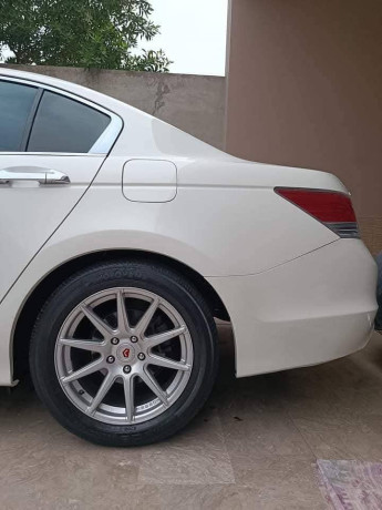 honda-accord-2010-big-3