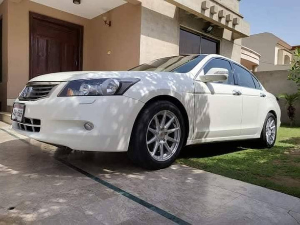 honda-accord-2010-big-5