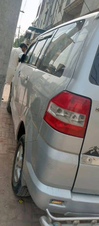 suzuki-apv-2006-big-9