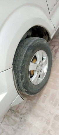 suzuki-apv-2006-big-8
