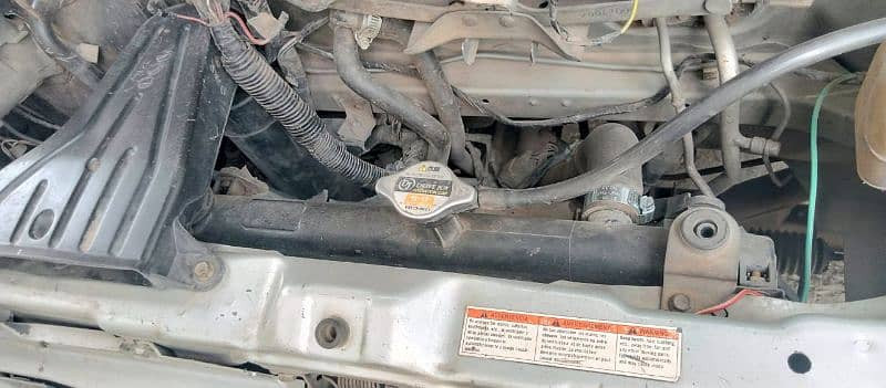 suzuki-apv-2006-big-17