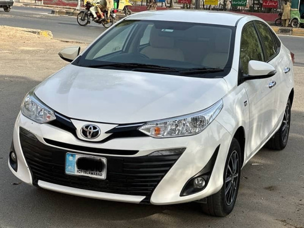 toyota-yaris-cvt-15-full-option-2022-big-5