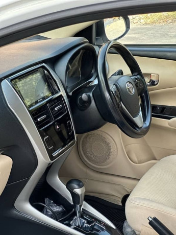 toyota-yaris-cvt-15-full-option-2022-big-11