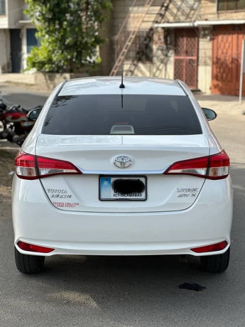 toyota-yaris-cvt-15-full-option-2022-big-2