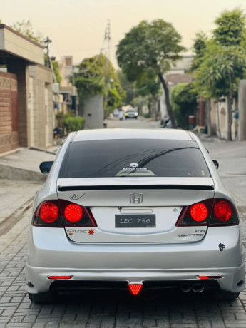honda-civic-reborn-vti-prosmatec-2009-model-only-for-honda-lovers-big-5