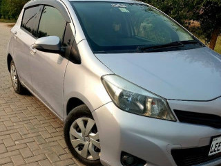toyota-vitz-2012