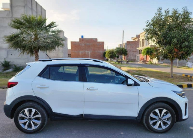 kia-stonic-2024-big-6