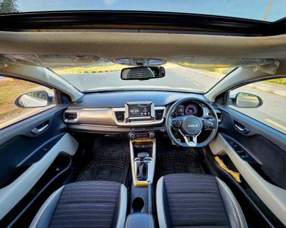 kia-stonic-2024-big-10
