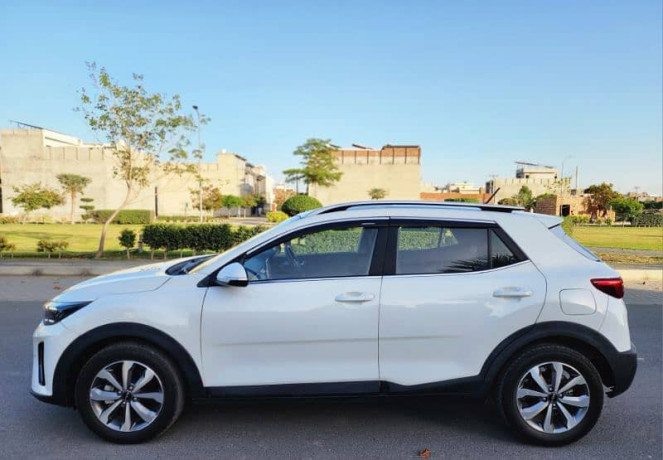 kia-stonic-2024-big-7