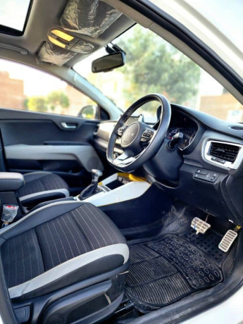 kia-stonic-2024-big-8