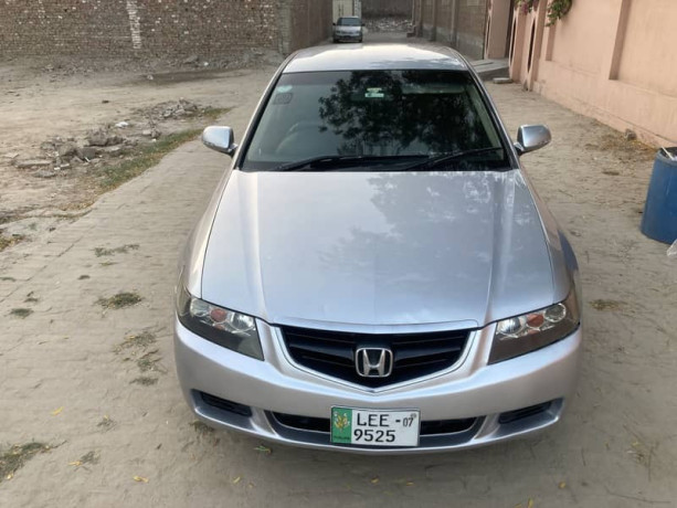 honda-accord-cl-7-2007-big-11