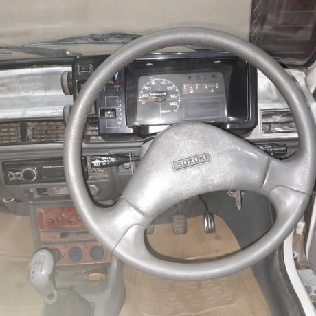 suzuki-mehran-vx-2010-big-11