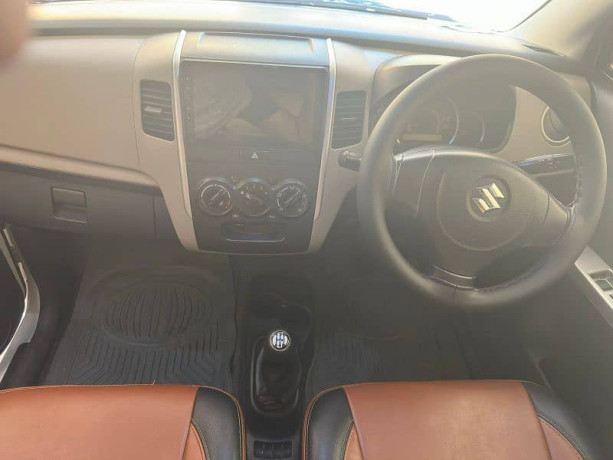 suzuki-wagon-r-2018-big-10