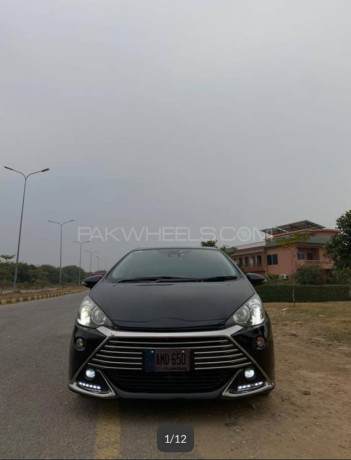 army-officer-used-car-total-genuine-rest-of-bonnet-big-0