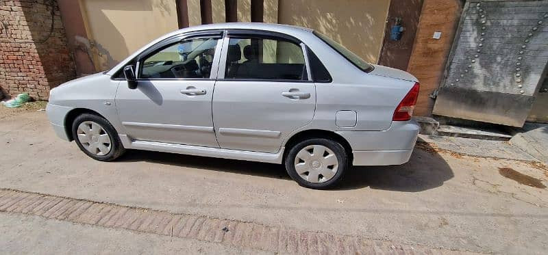 suzuki-liana-2012-big-2
